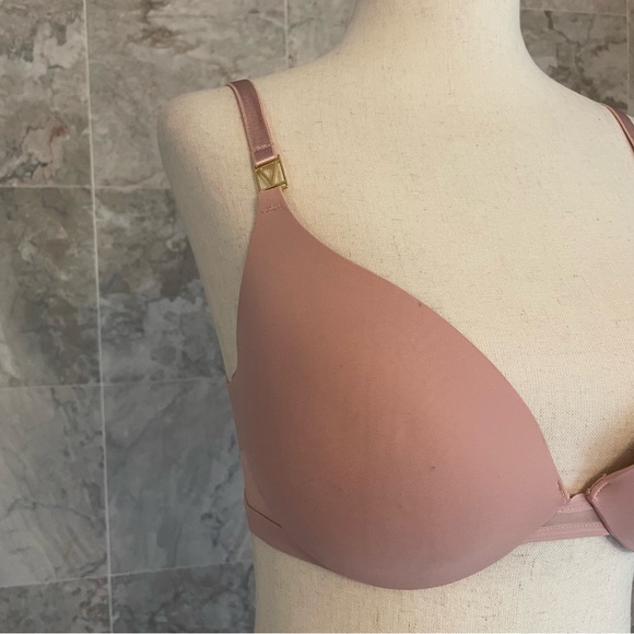 Victoria’s Secret Uplift Plunge Underwired Bra - Picture 3 of 8